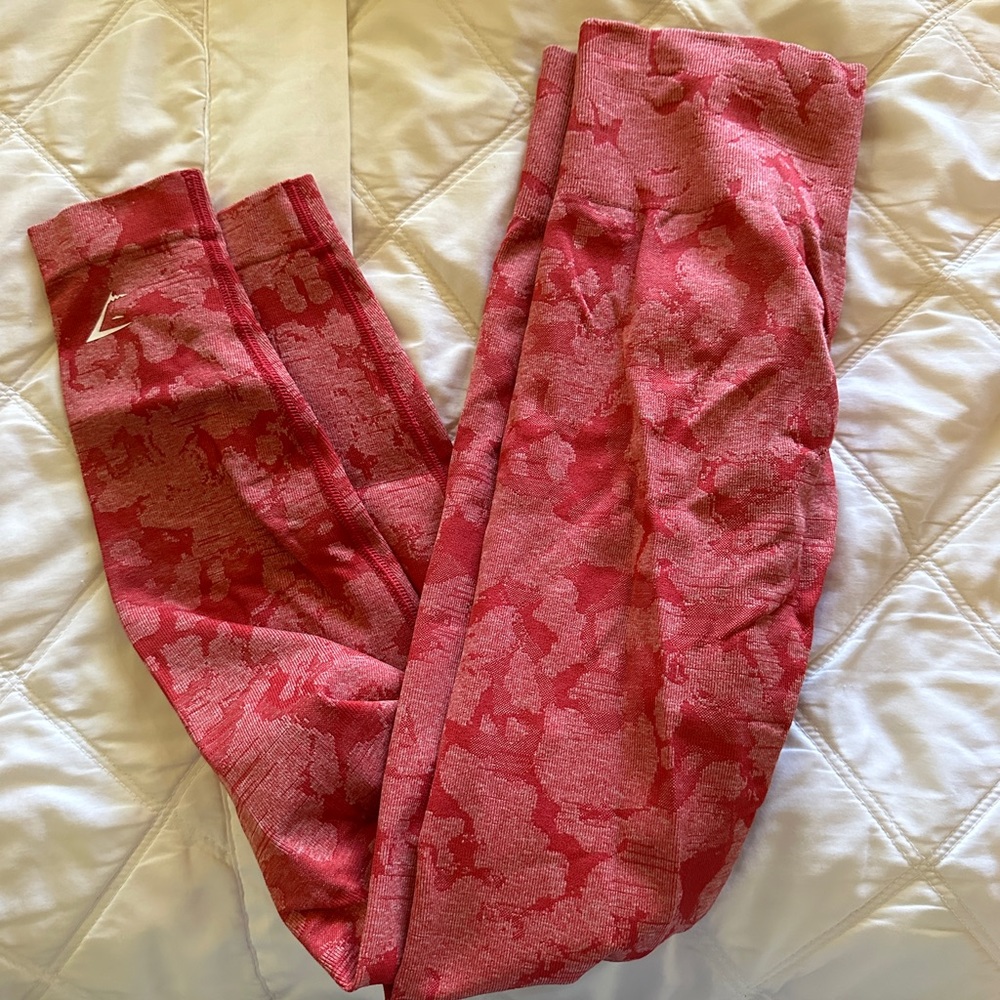 Red camo Gymshark leggings